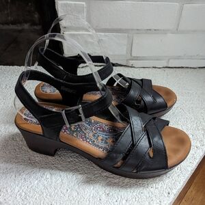BOC Adara Black Clog Sandals Women's 9